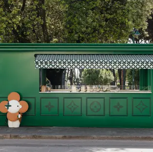 Louis Vuitton Ice Cream Shop, Forte dei Marmi Italy.