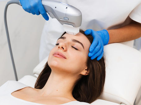 Non-surgical HIFU facial lifting treatment targeting sagging skin