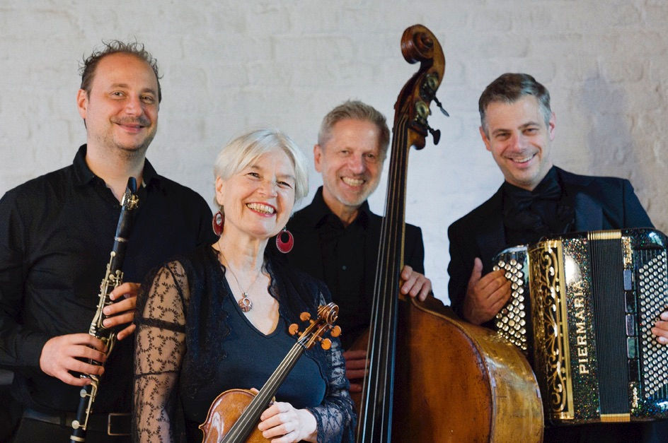 Klezmerband Dance of Joy (D)