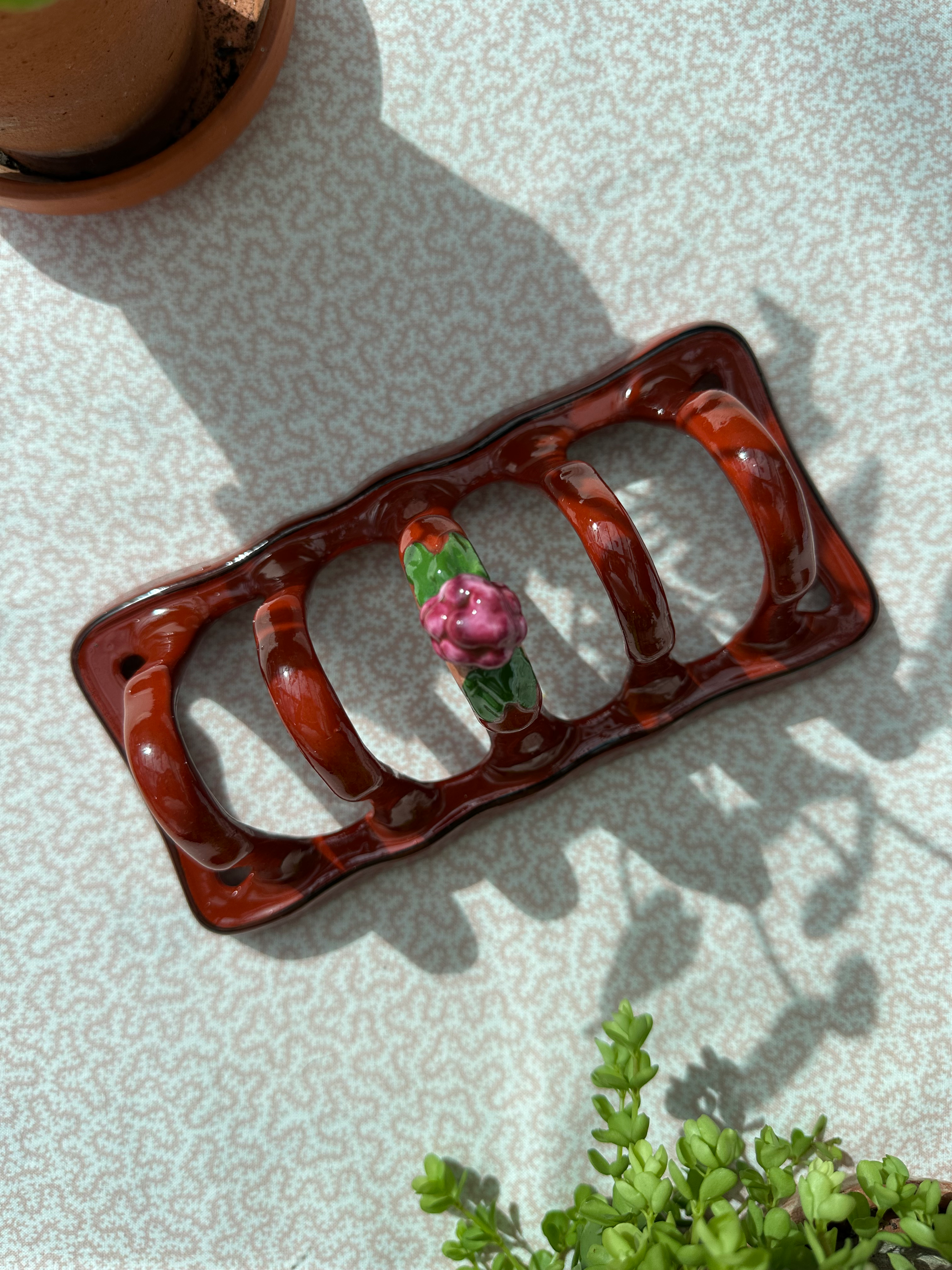Raspberry Majolica Toast Rack