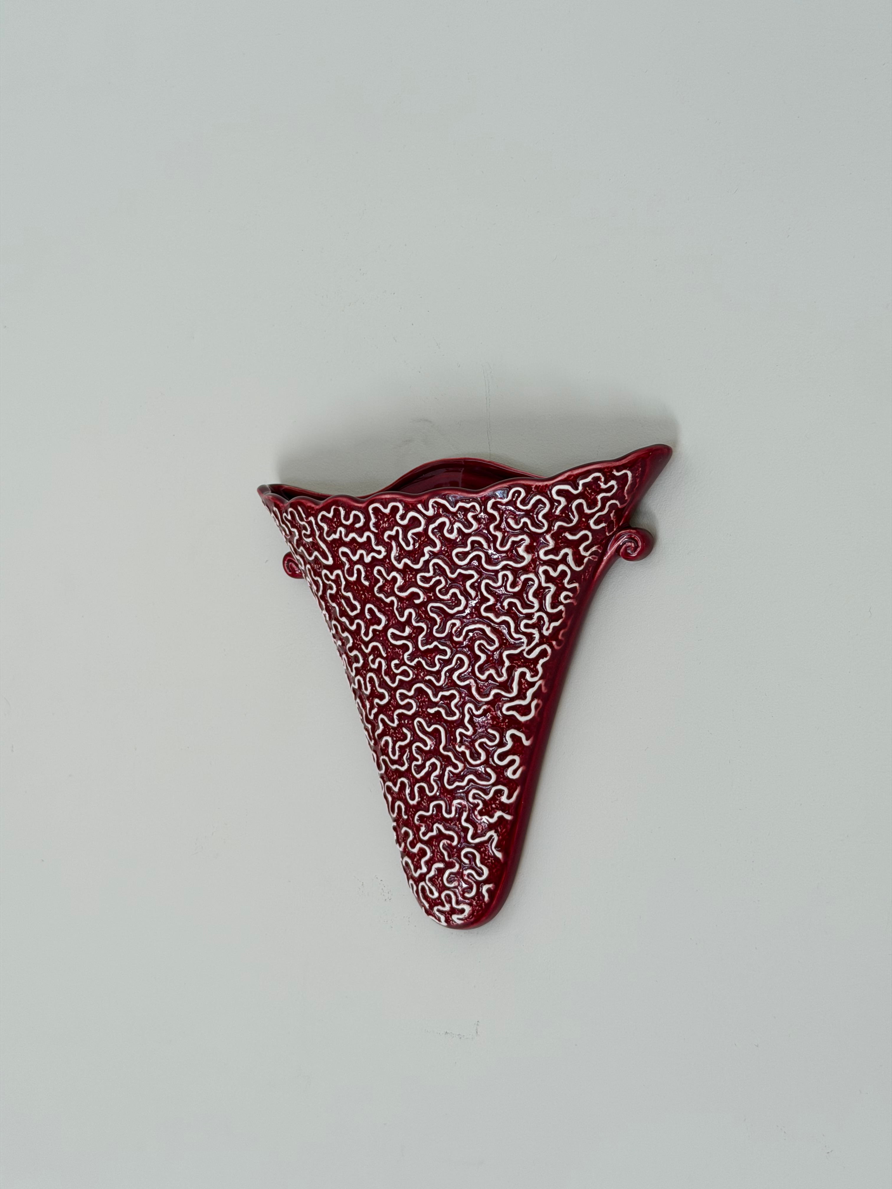 Sylvac 'Lace' Burgundy Wall Pocket