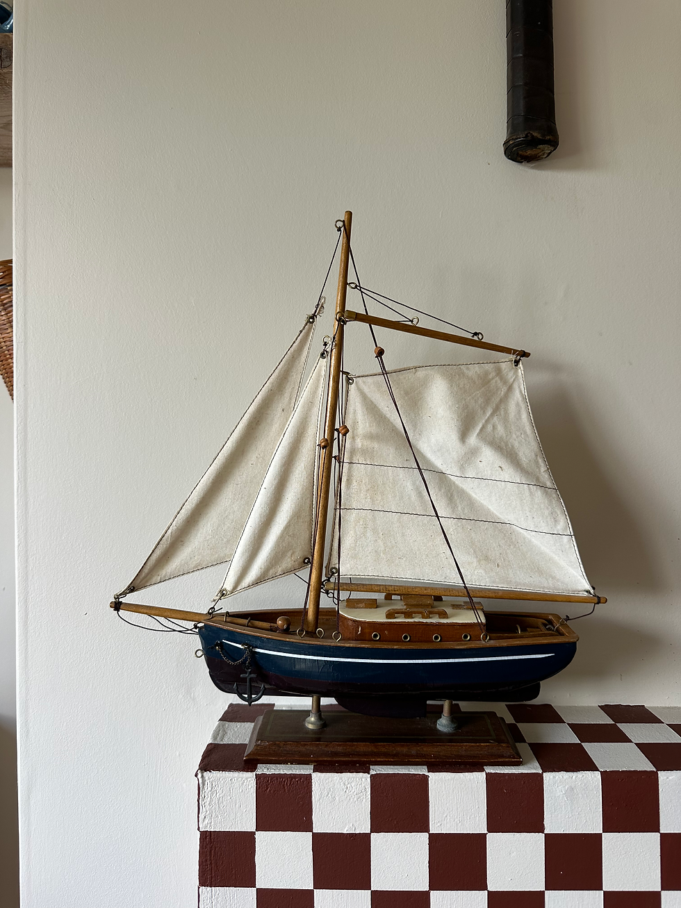 Thumbnail: Vintage Blue Sailing Yacht