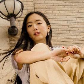 Sarah Kinsley: “The King” of Ethereal Pop