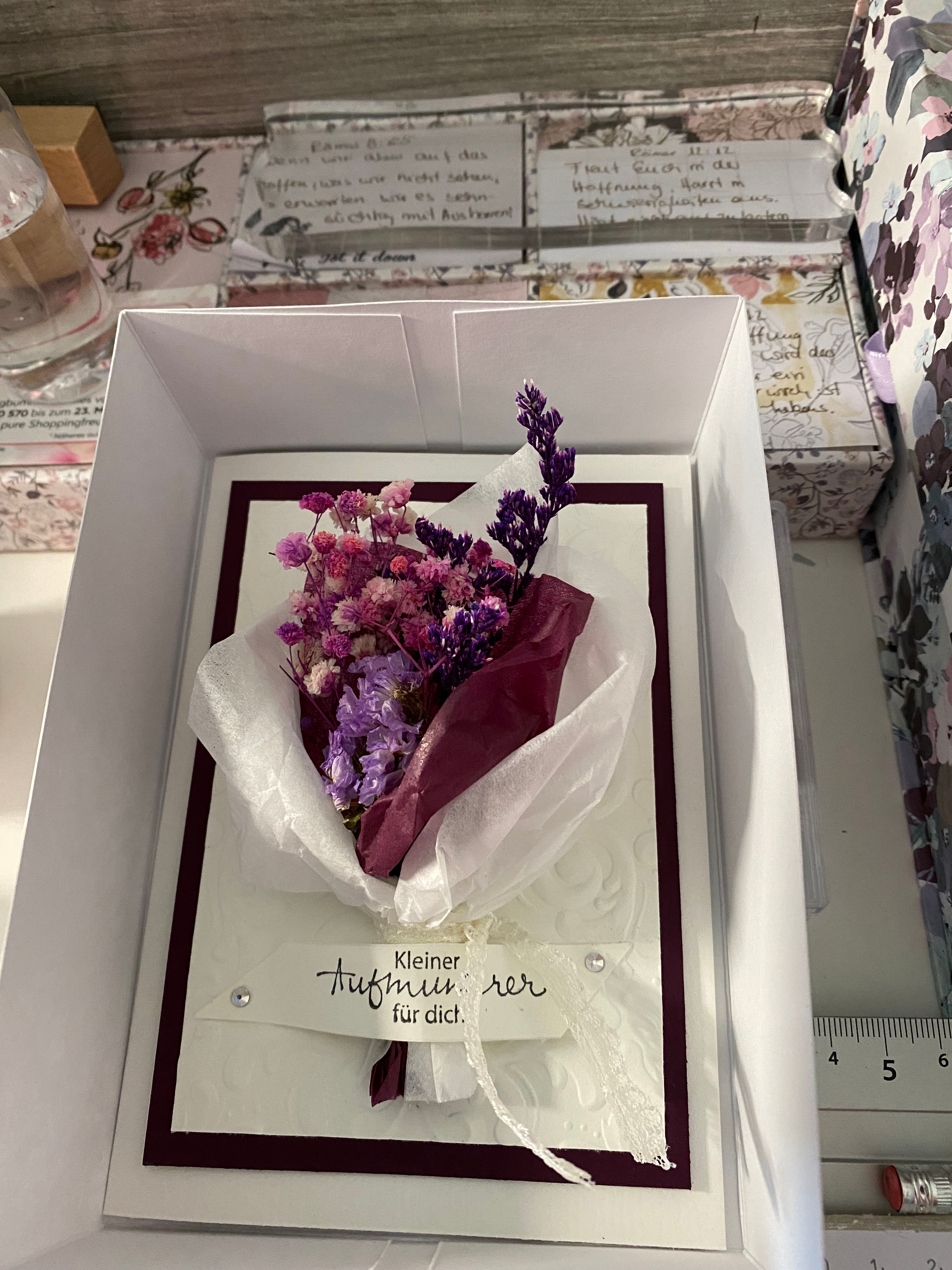 "Kleiner aufmunterer für dich" Karte mit Trockenblumen