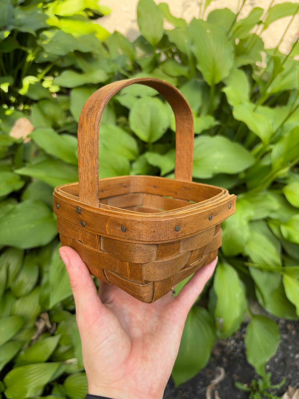 Thumbnail: Small Longaberger Basket