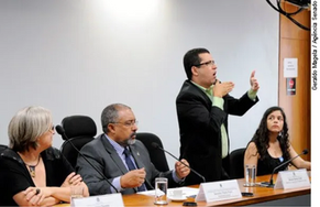 Professor cobra atenção do MEC a pessoas surdas