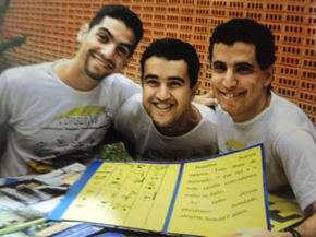 Maos que ensinam