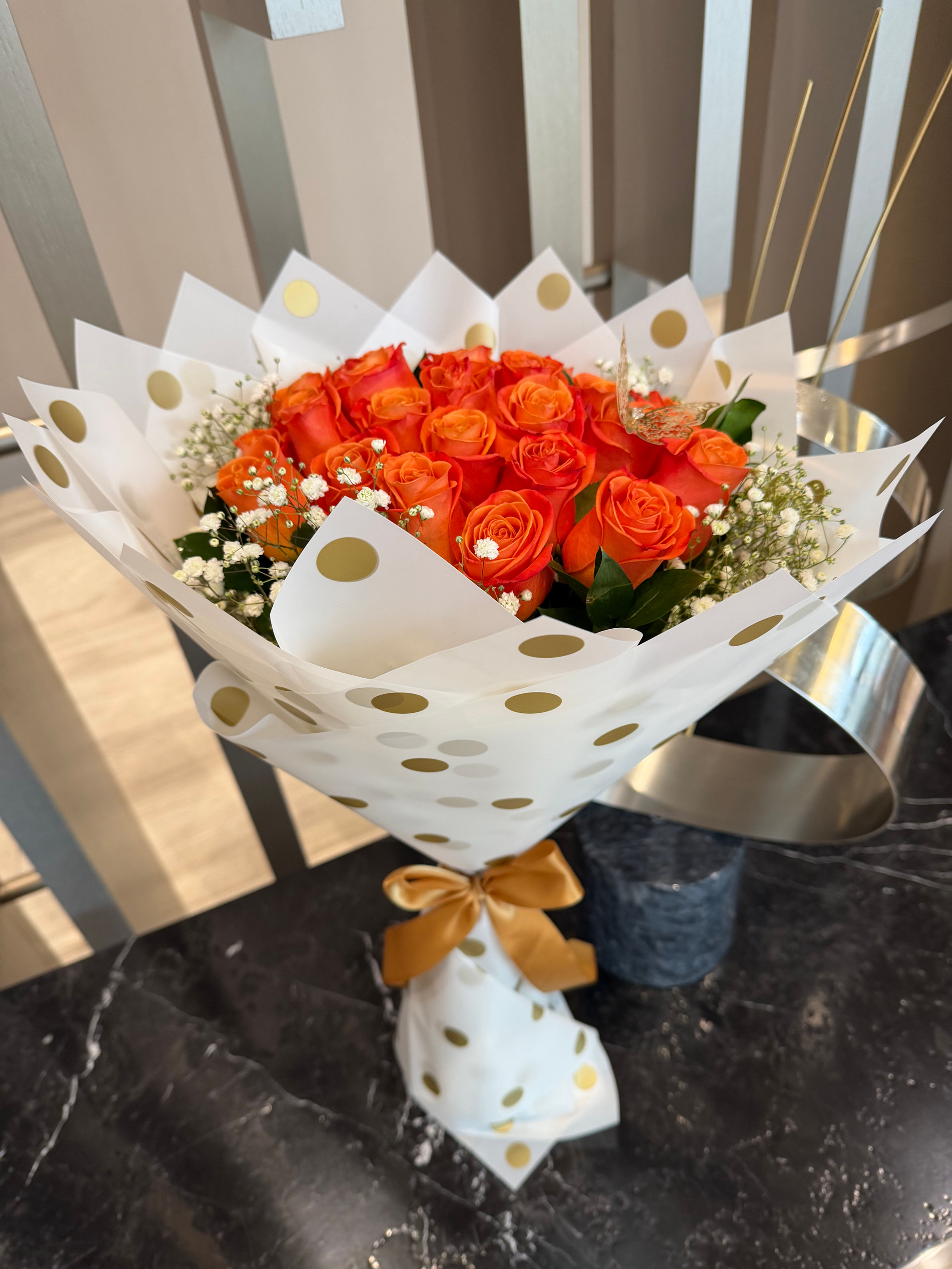 Luxury Bouquet of Orange Roses