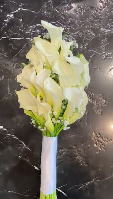 Thumbnail: Bouquet of White Calla Lilies for the Bride