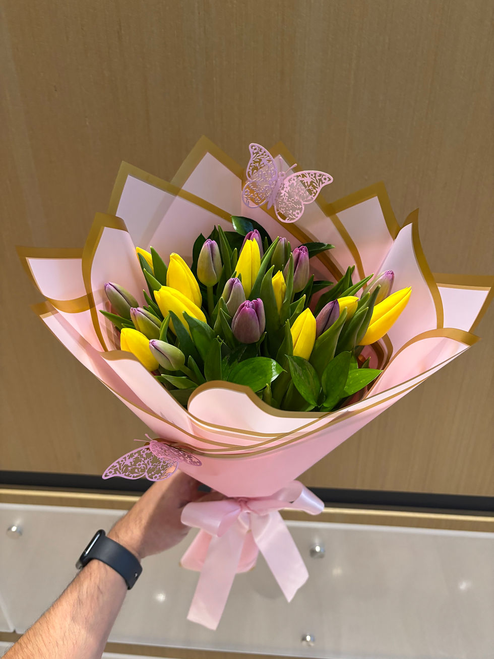 Thumbnail: Bouquet of 20 tulips