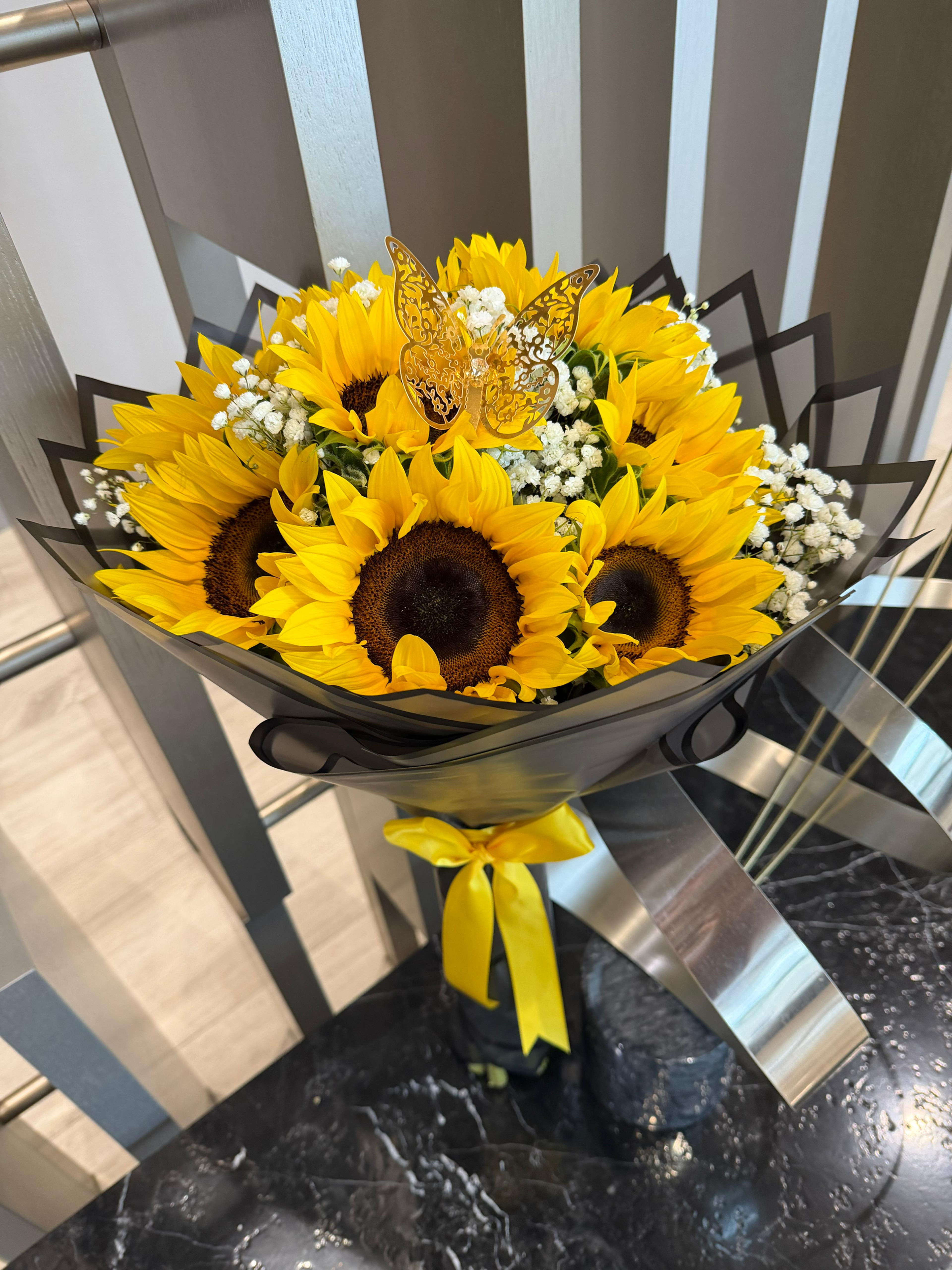 Elegant Sunflower Bouquet