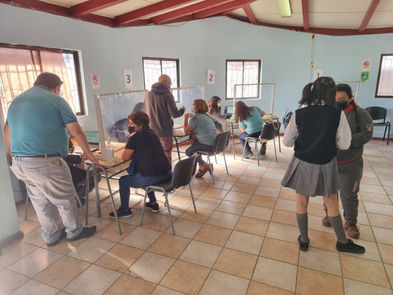 Más de mil personas han realizado operación renta en Liceo Roberto Humeres