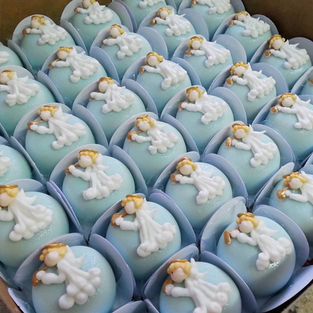 Doces Artísticos Modelados, feitos à mão com técnicas artesanais e ingredientes de alta qualidade. Doces personalizados no tema desejado.