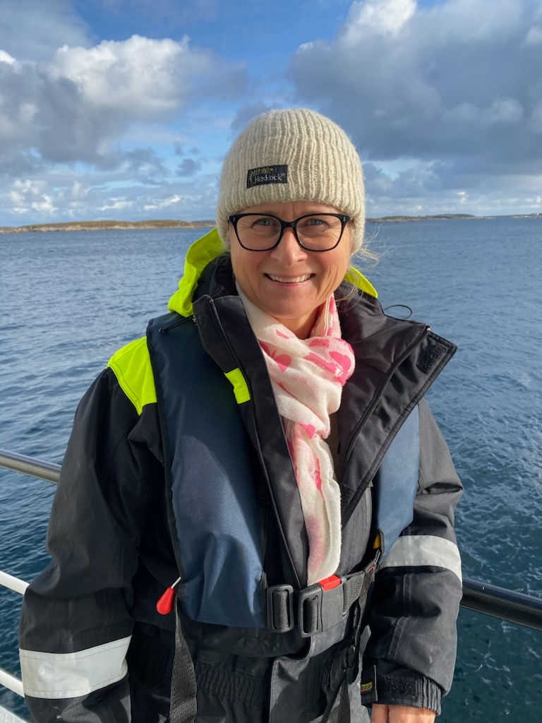 Foto privat: Trine på jobb på sjøen ved Frøya