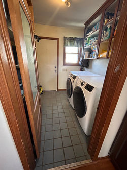 Laundry - 609 Lorain