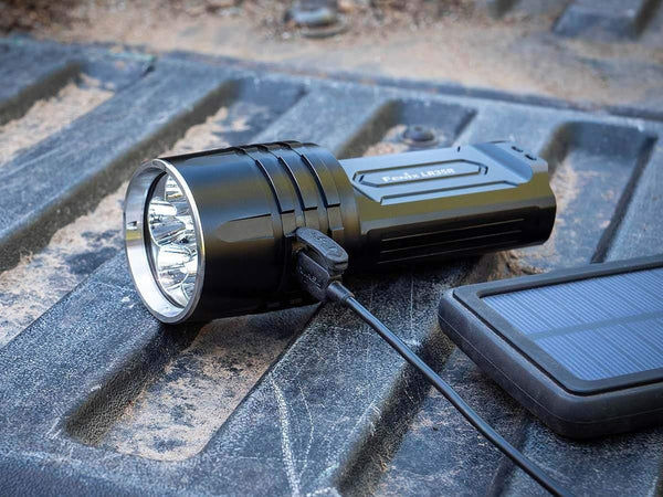 Miniature : Fenix LR35R - 10 000 lumens - 500 mètres de portée - Pack complet