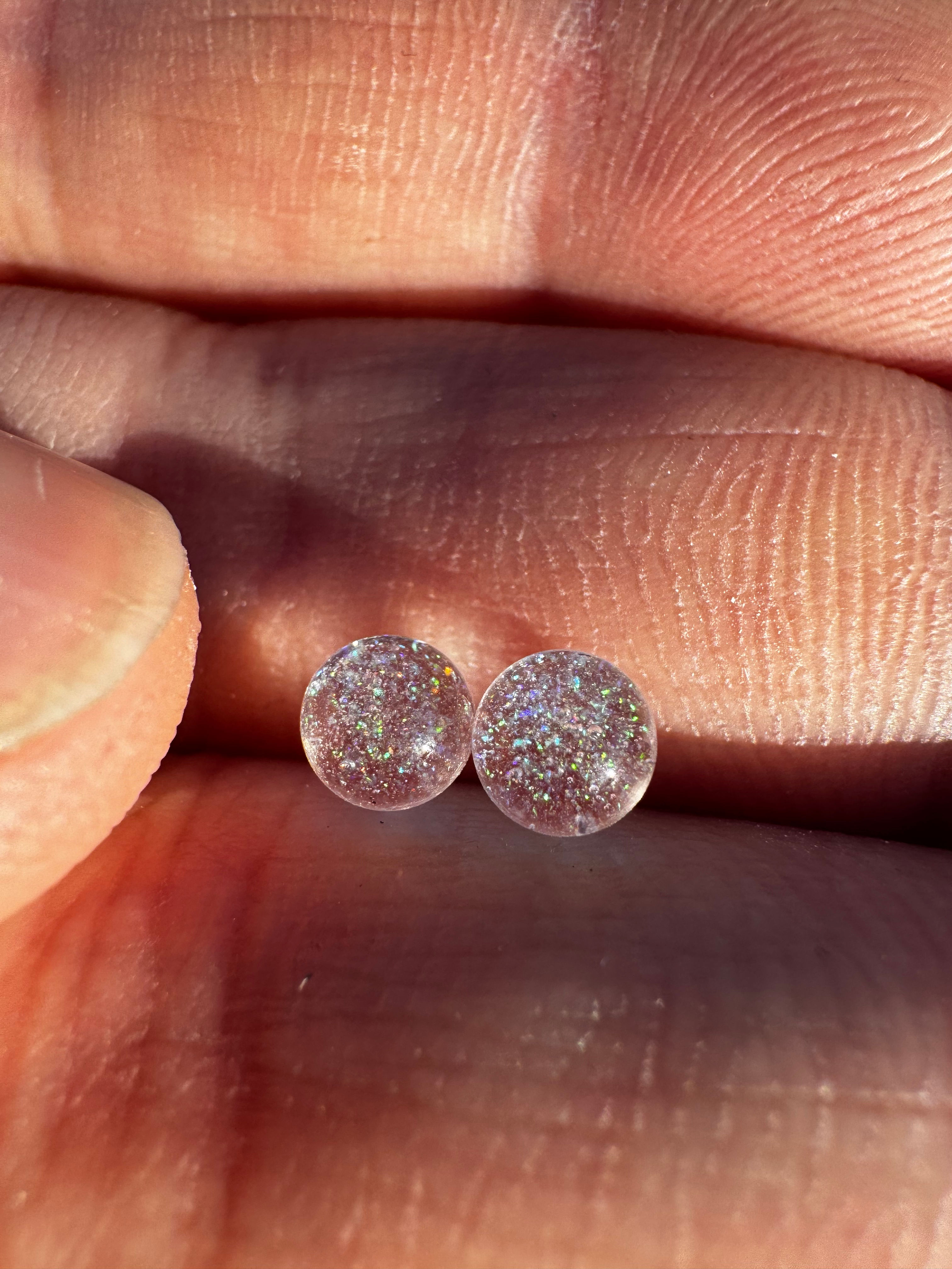 Crushed opal 5mm pearls (pair)