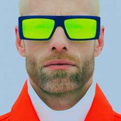 janvi3210_close-up_fashion_editorial_photography_of_male_mode_86306928-b717-4a0d-9a90-b915