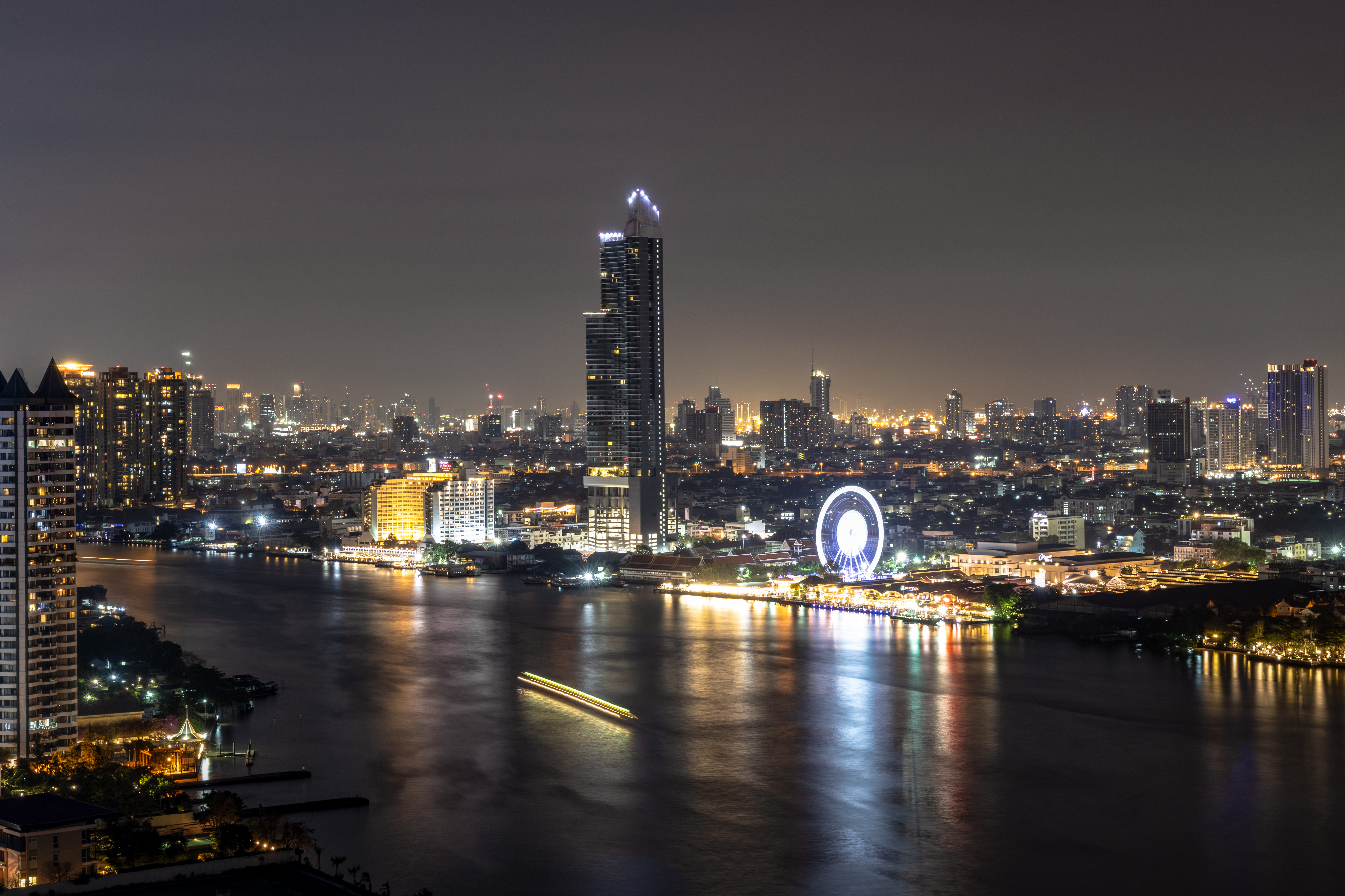 Bangkok bei Nacht vom Hotel aus