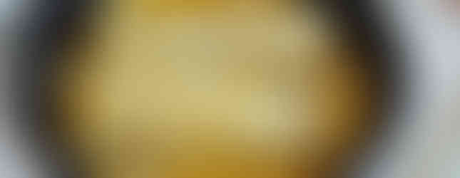 炊き上がったら芯を取り除き全体を混ぜ合わせる