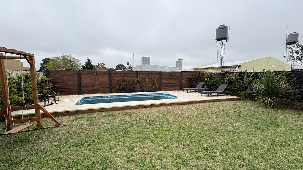 Miniatura: Casa moderna en venta – Calle 40 Nº1351, entre 27 y 29