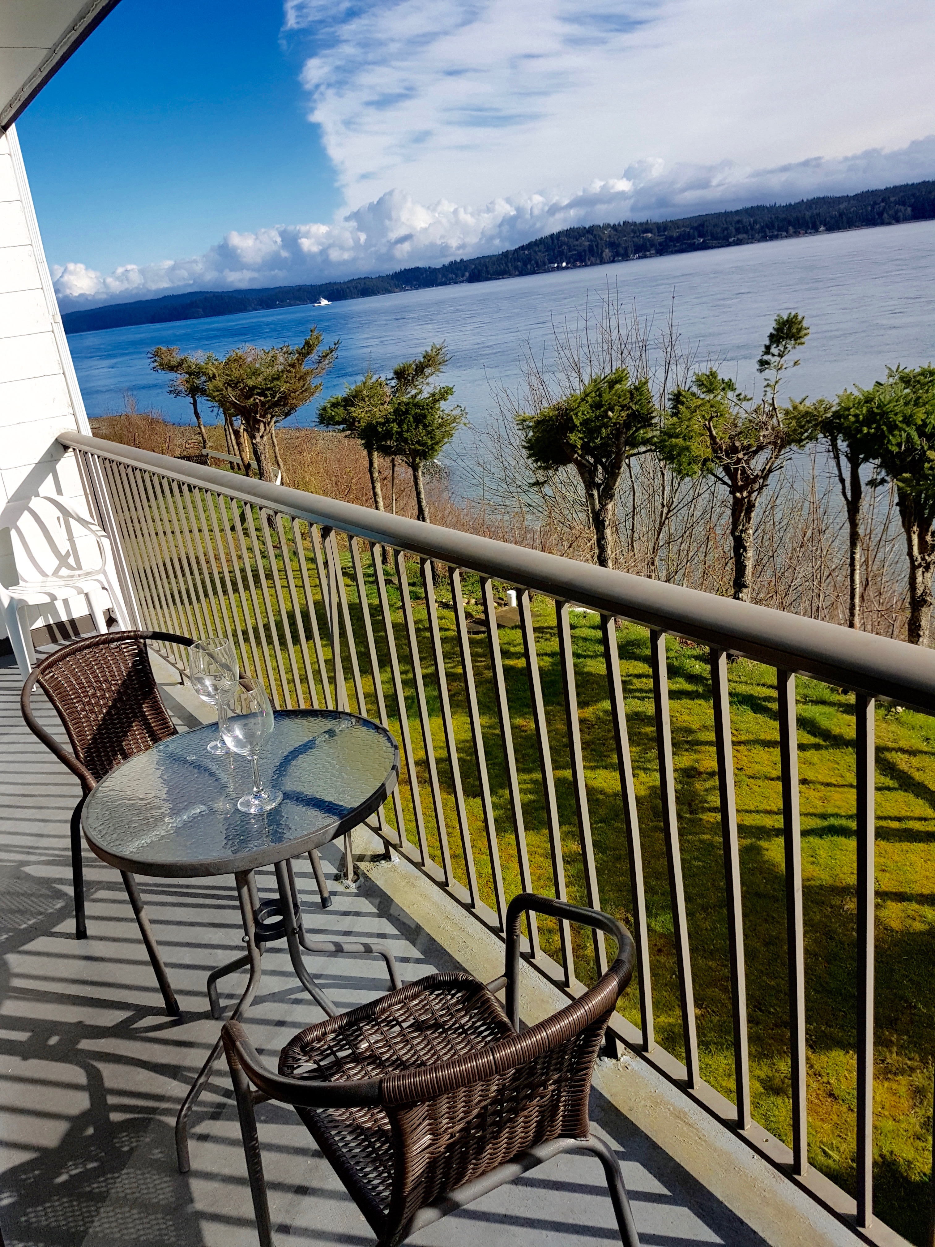 Above Tide Motel - GALLERY