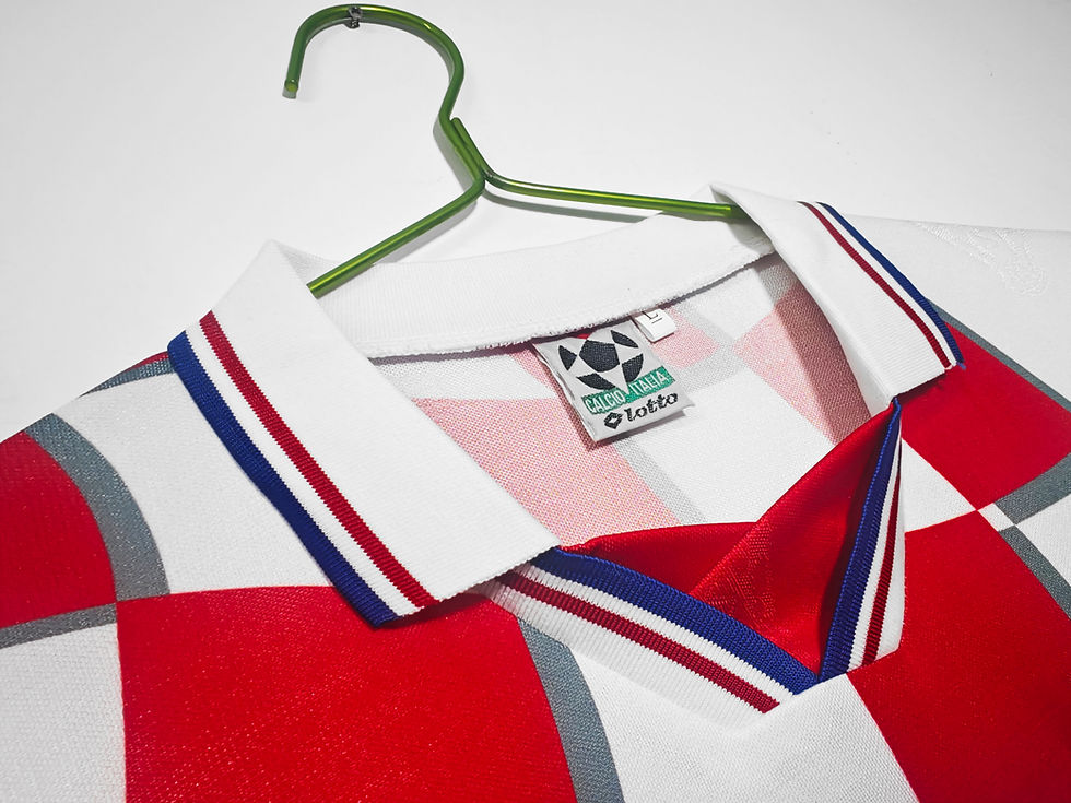 Thumbnail: Croatia 1998 Home Shirt