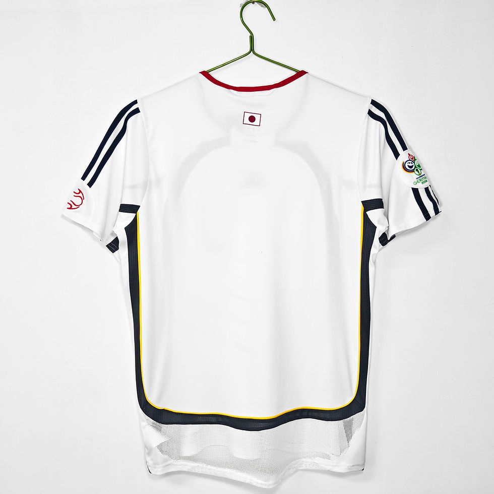 Thumbnail: Japan 2006 Away Shirt