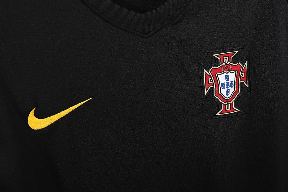 Thumbnail: Portugal 2006 Away Shirt