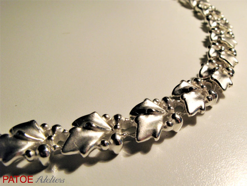 Thumbnail: Collier in bladmotief
