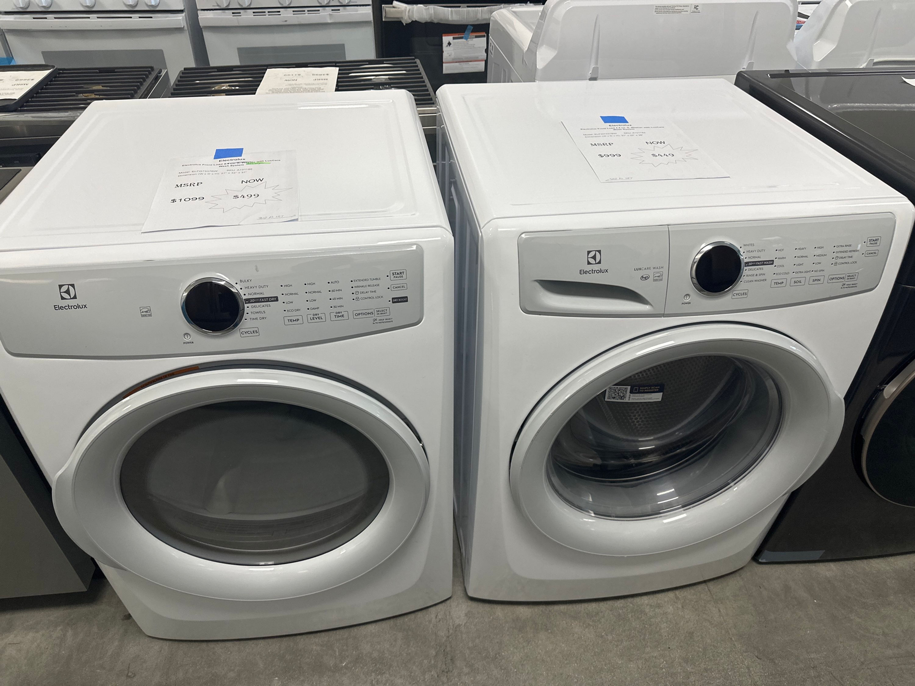 Electrolux 4.4 cu ft Front Load Washer & 8.0 cu ft Gas Dryer Set