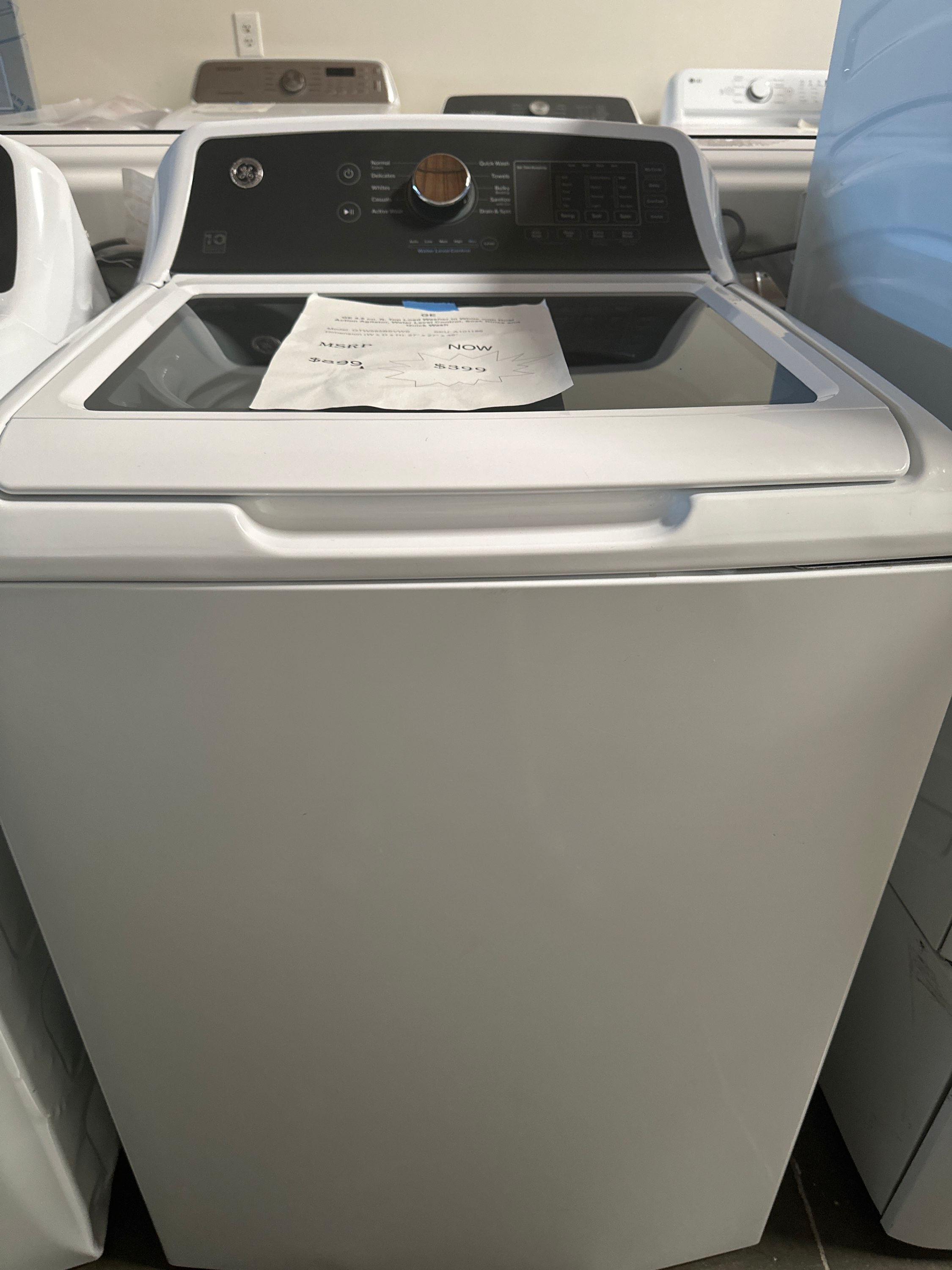 GE 4.5 cu. ft. Top Load Washer in White with Dual Action Agitator