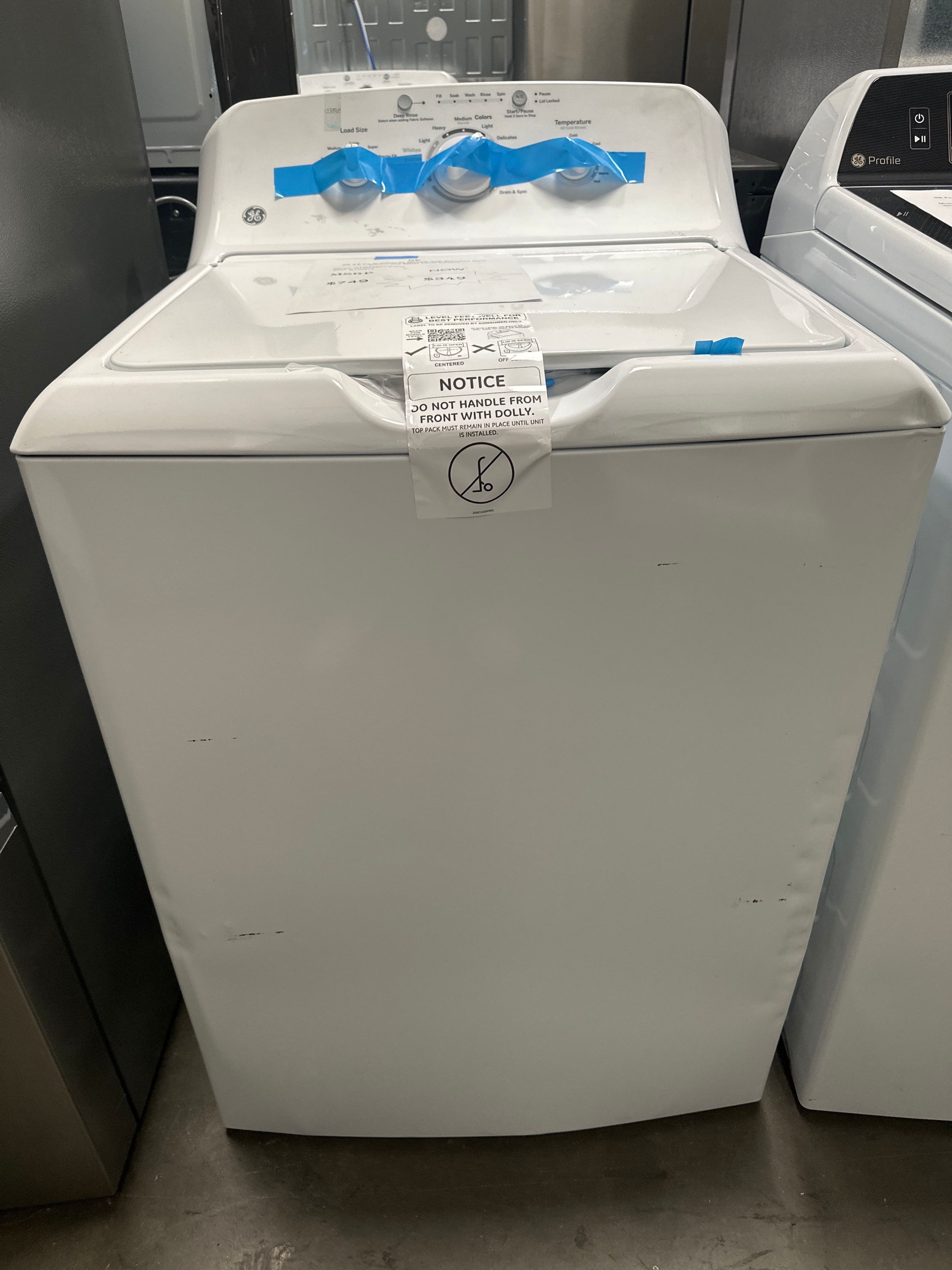 GE 4.0 cu. ft. Top Load Washer in White