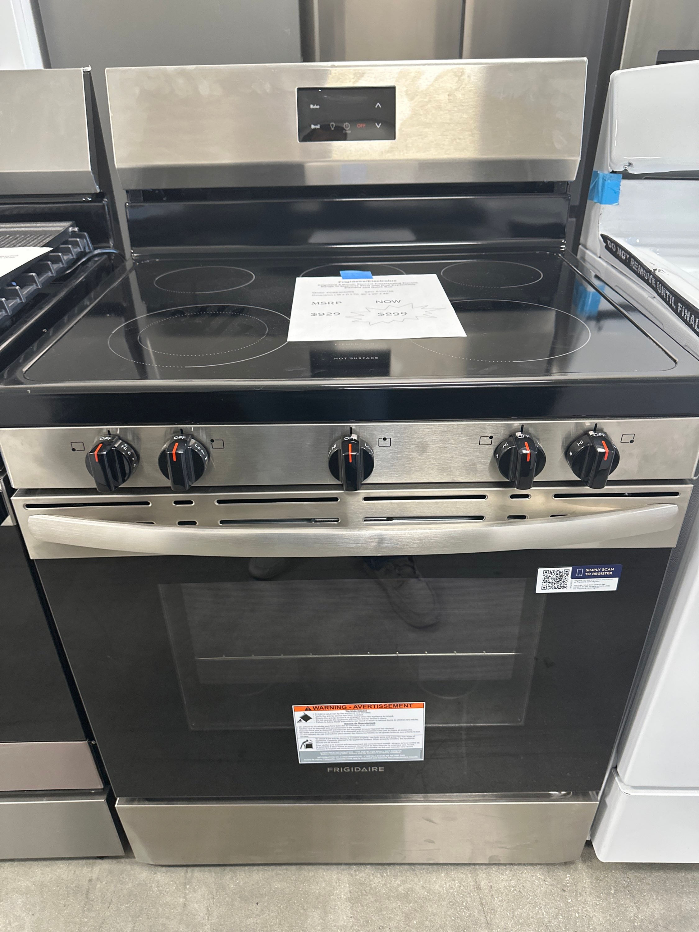 Frigidaire 5 Burner Element Freestanding Electric Range in Stainless Steel
