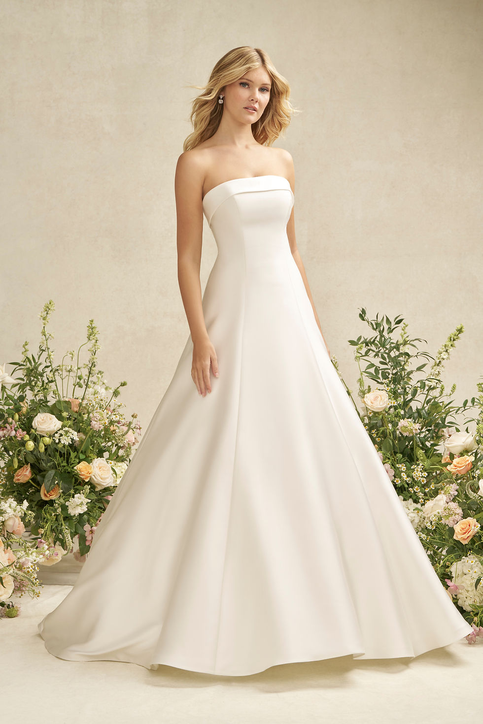 Thumbnail: Allure Romance R3905