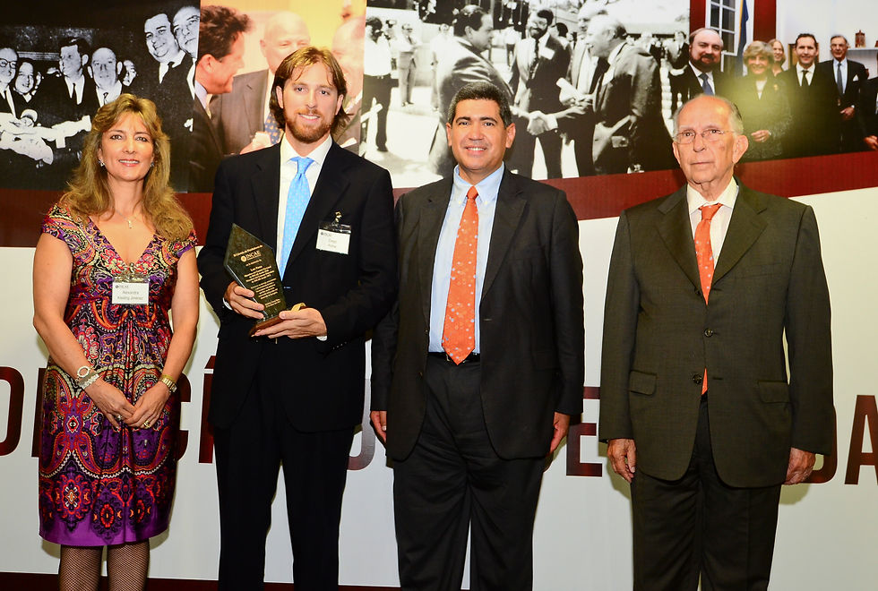 Circulo de Fundadores INCAE 11.4 2.JPG