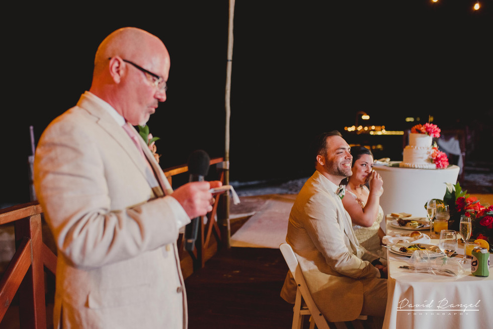 groom+wedding+photo+beach+hyatt+ziva+cancun+photographer+destination+david+rangel+photographymnm+caribean+sea+bride+weddingdress+dress+celebration+clouds+couple+reception+dinner+speaches