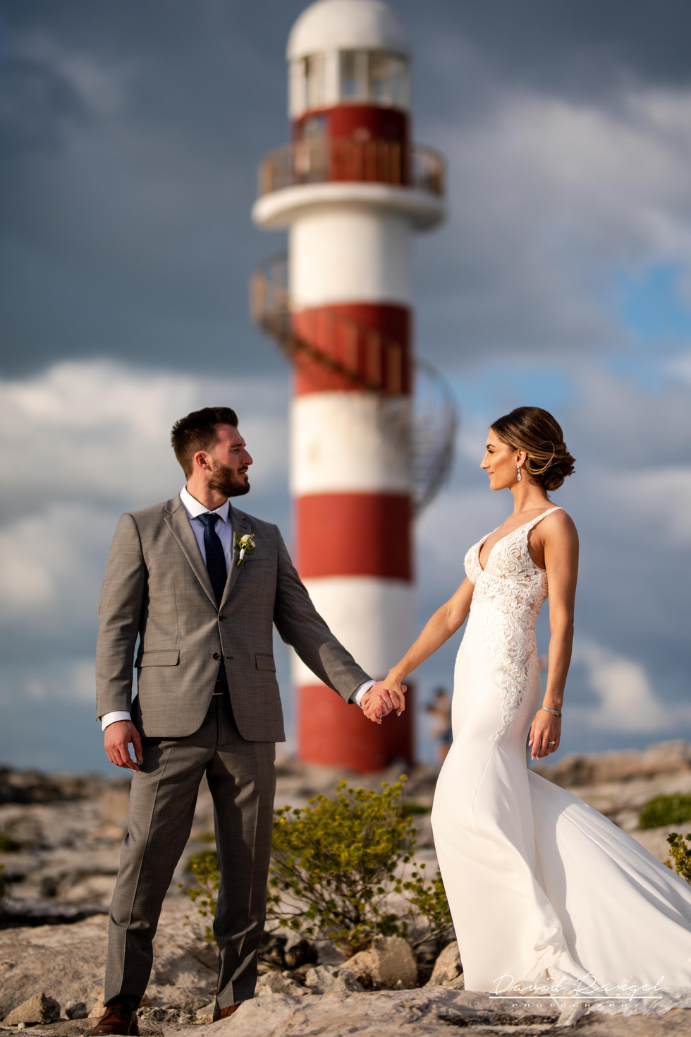 bride+groom+photo+gazebo+frame+lighthouse