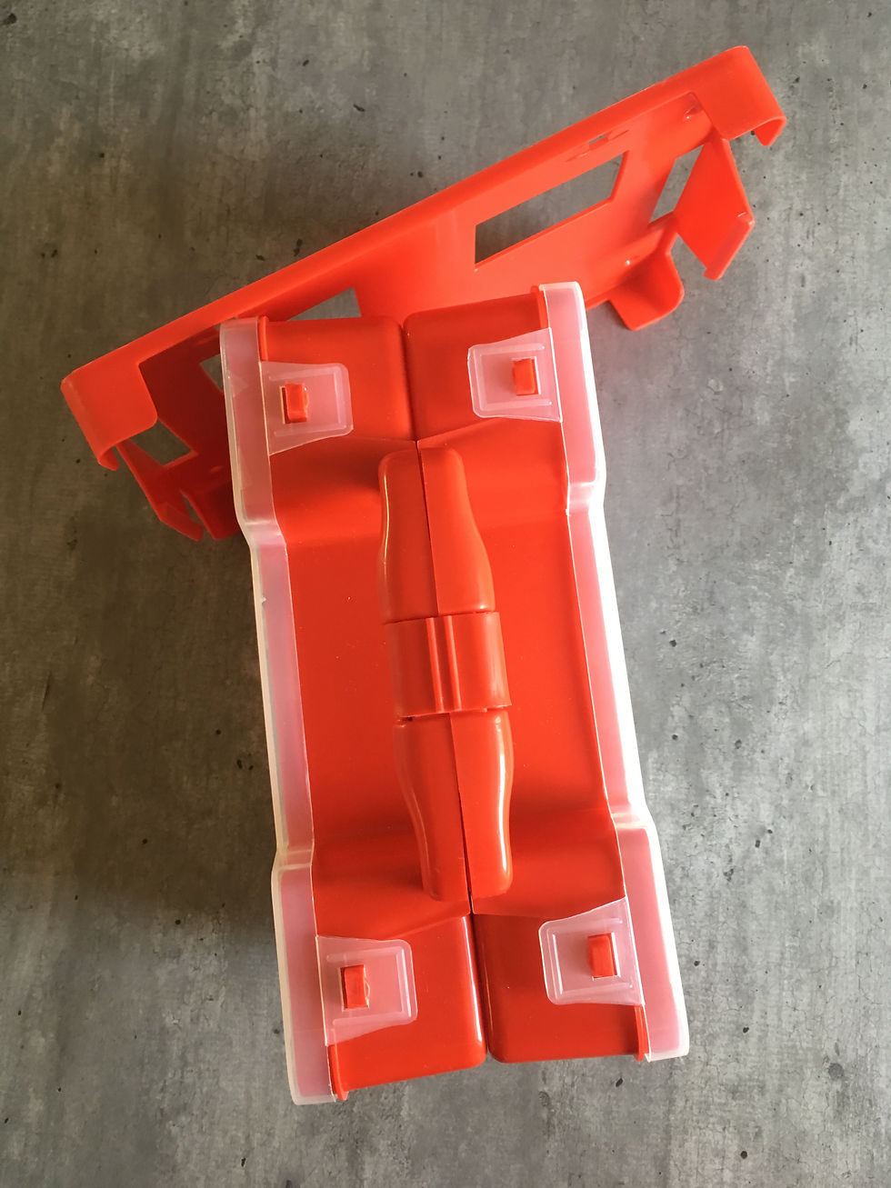 Miniature : Trousse à pharmacie rouge rigide - 5 à 9 personnes