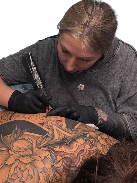 Tascha – Blackwork, Mandala & Fine Line Tattoos in Heilbronn