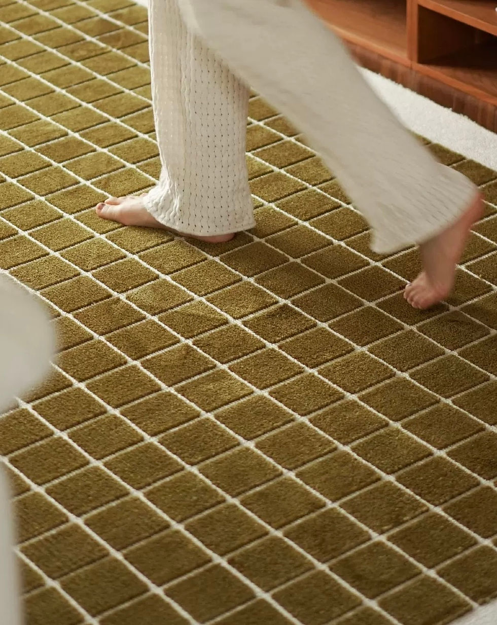 Thumbnail: Reto Rug (Customizable)