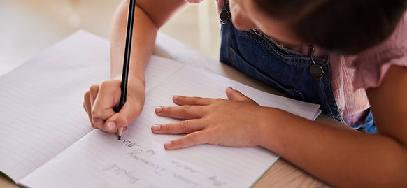 enfant ecriture.jpg