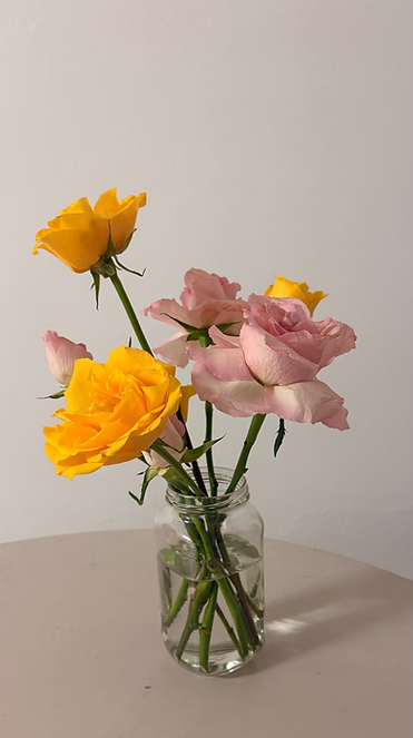 6 Roses Bouquet