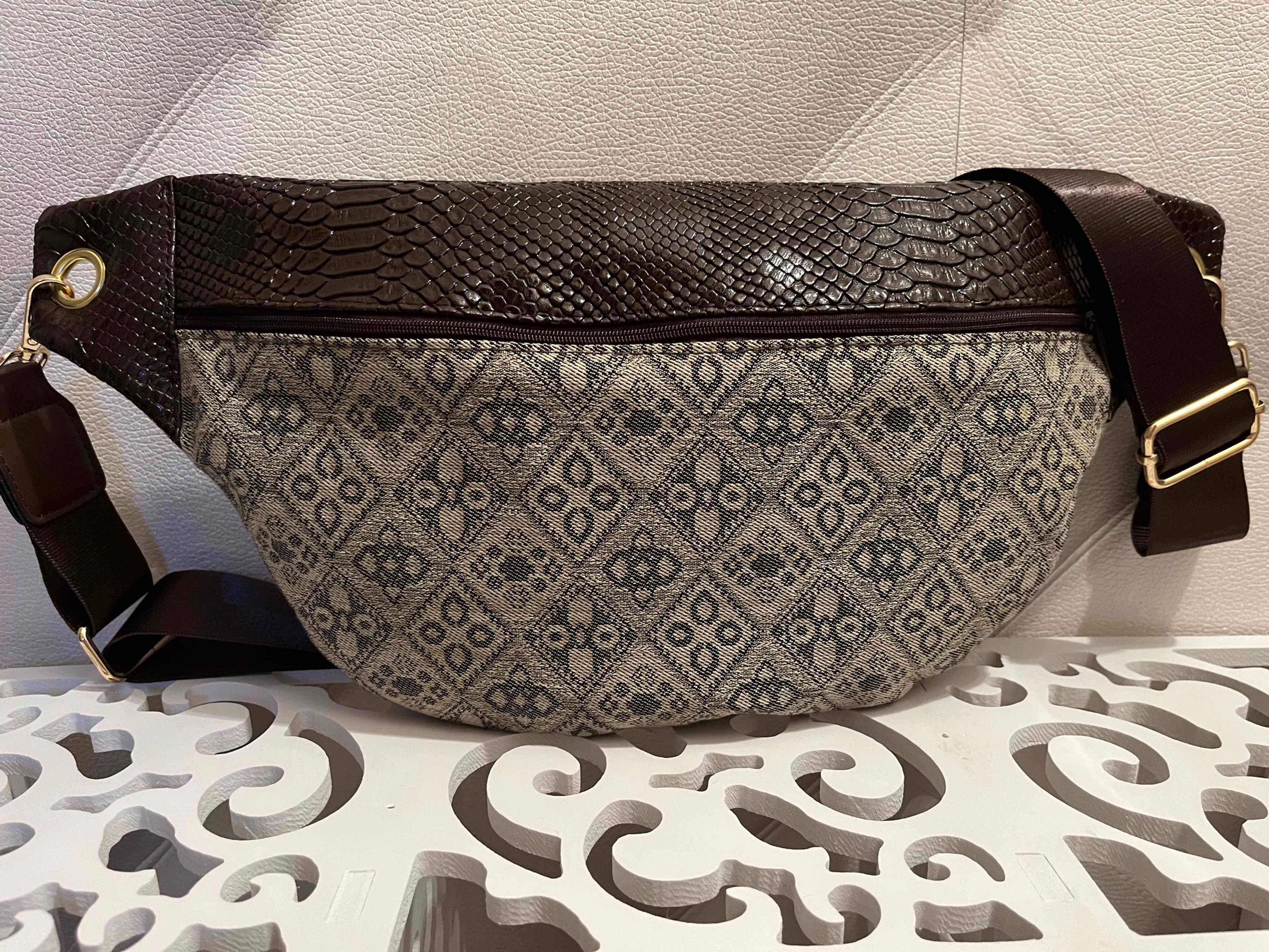 SAC BANANE LEELOA - VUE DE FACE