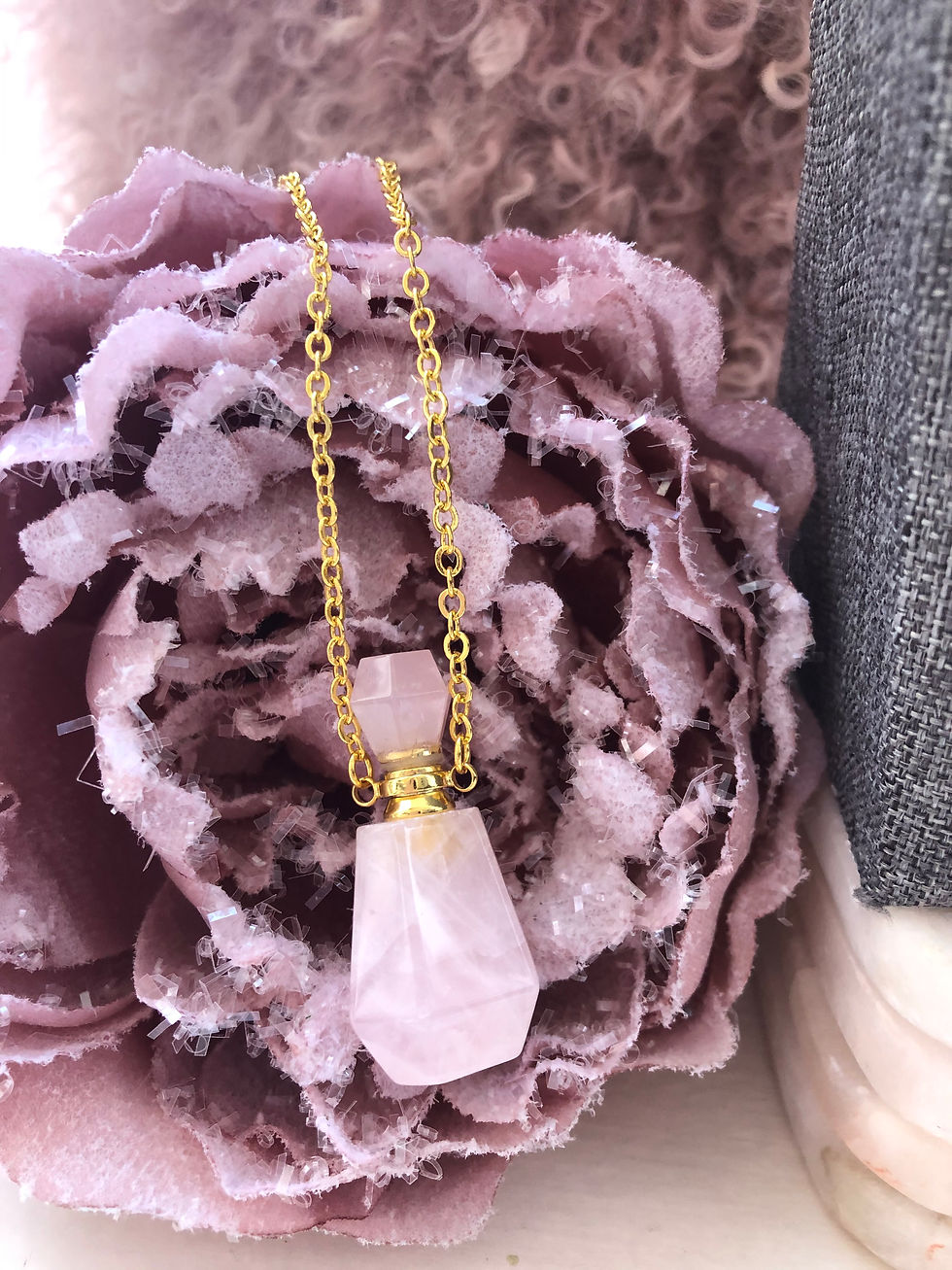 Thumbnail: ROSE QUARTZ PERFUME BOTTLE NECKLACE