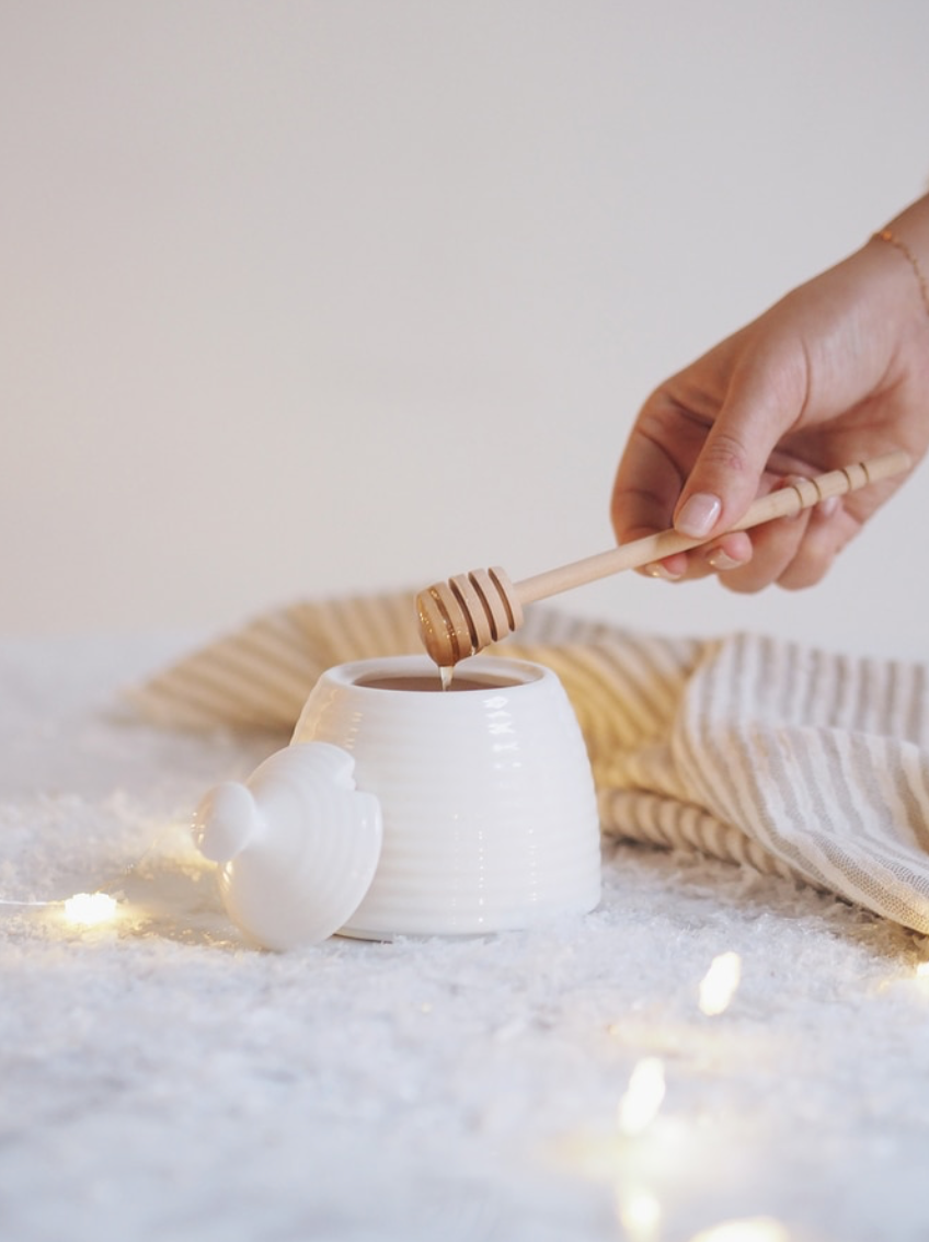 Thumbnail: BEEHIVE HONEY POT WITH DIPPER