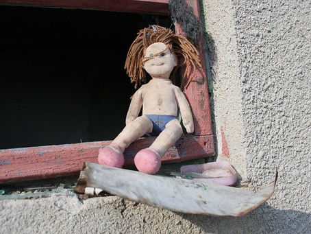MUÑECA VIEJA