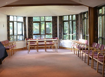 lounge-meeting-room-1024x402-1.jpg