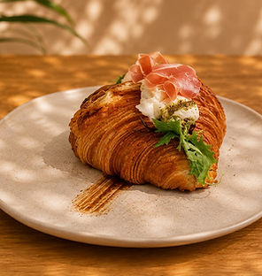 Croissant Serrano & Pistacho