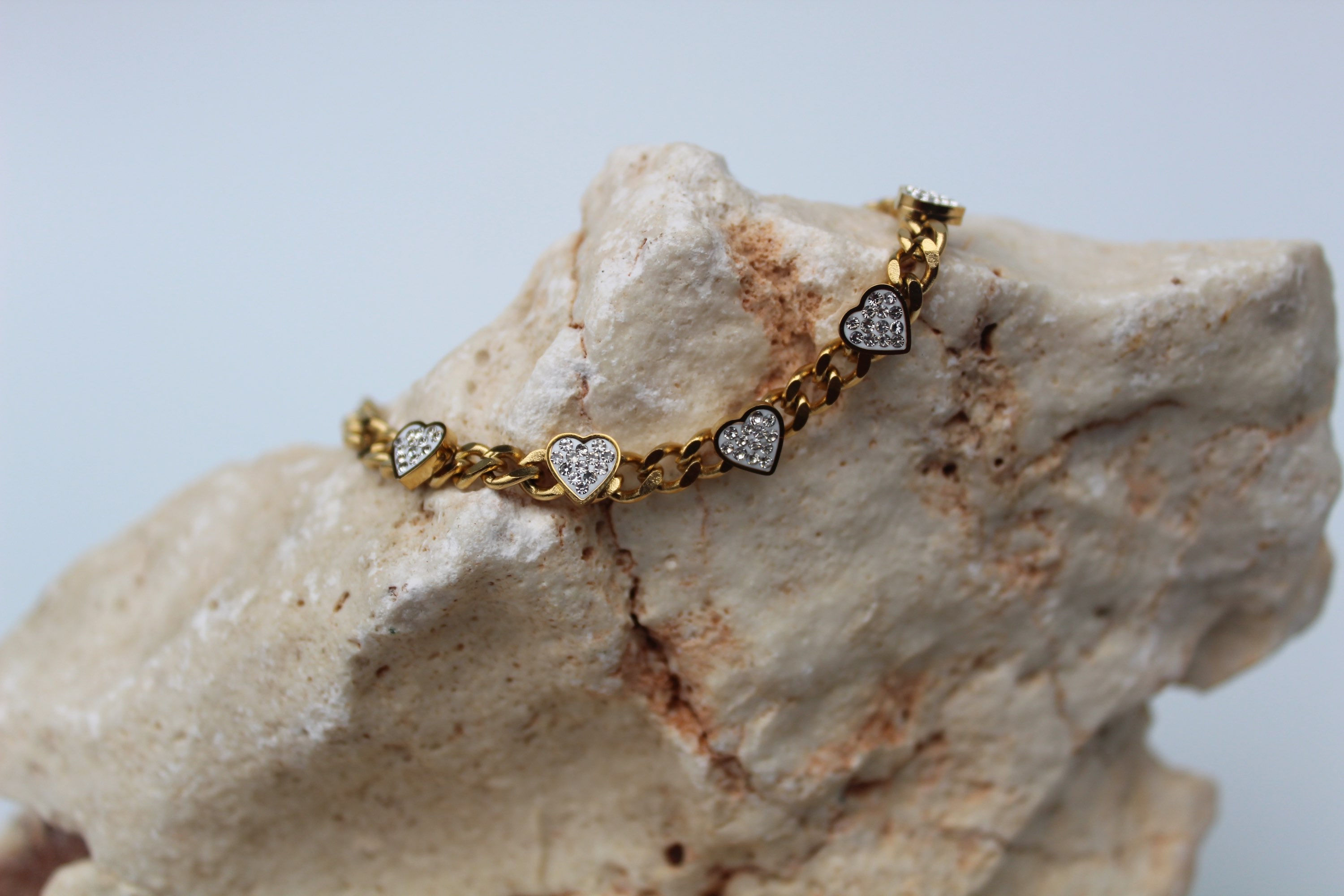 MAGICAL HEART BRACELET